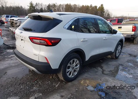 2023 Ford Escape Active z USA, uszkodzony, nr VIN 1FMCU9GN5PUA91708